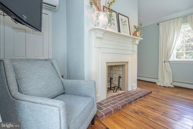 222 AQUEDUCT RD, Washington Crossing, PA 18977