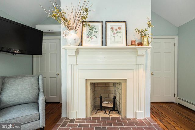 222 AQUEDUCT RD, Washington Crossing, PA 18977