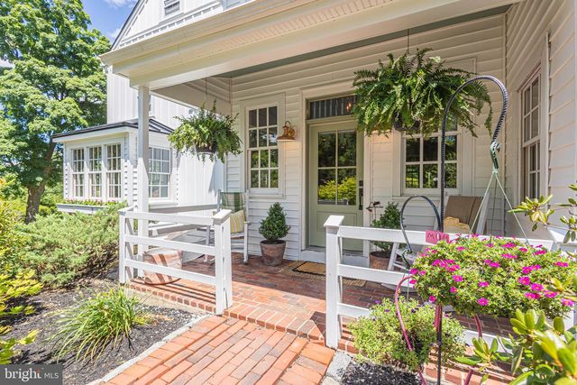 222 AQUEDUCT RD, Washington Crossing, PA 18977