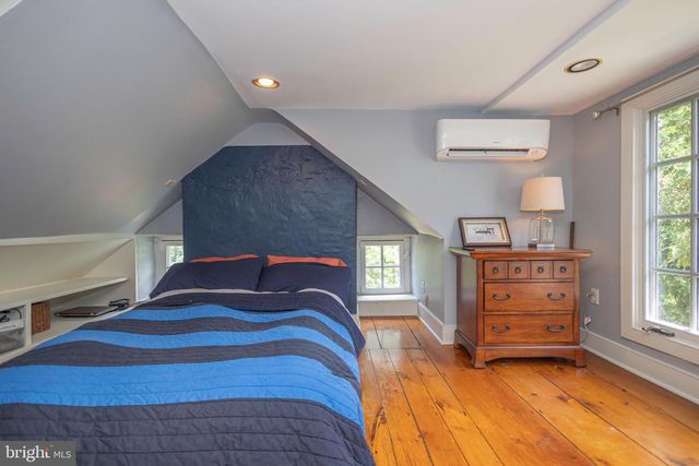 222 AQUEDUCT RD, Washington Crossing, PA 18977
