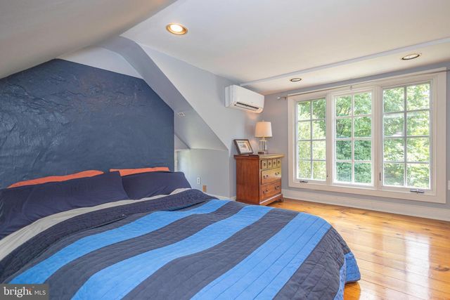 222 AQUEDUCT RD, Washington Crossing, PA 18977