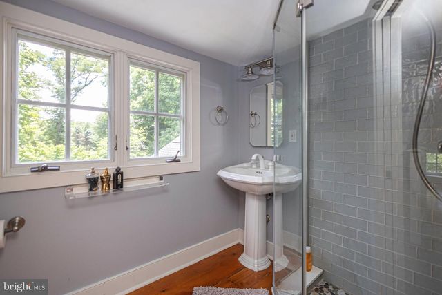 222 AQUEDUCT RD, Washington Crossing, PA 18977