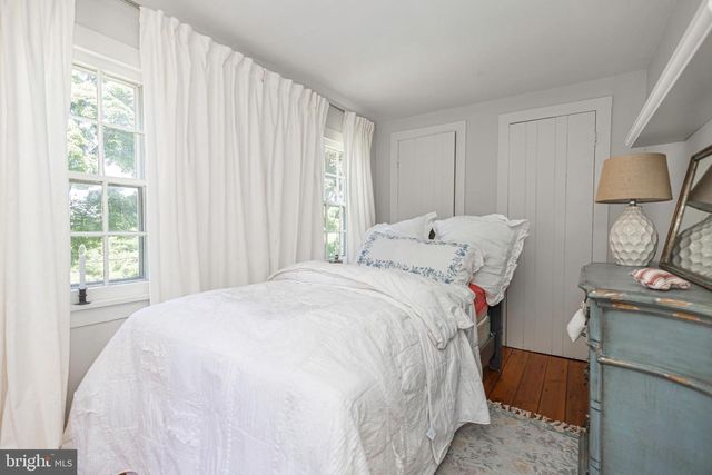 222 AQUEDUCT RD, Washington Crossing, PA 18977