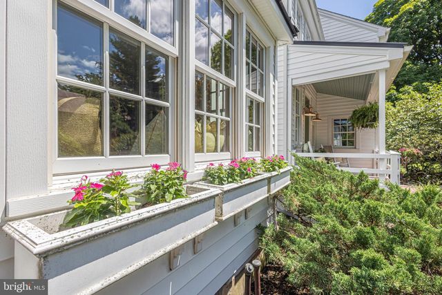 222 AQUEDUCT RD, Washington Crossing, PA 18977