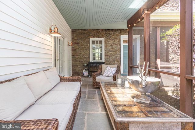 222 AQUEDUCT RD, Washington Crossing, PA 18977