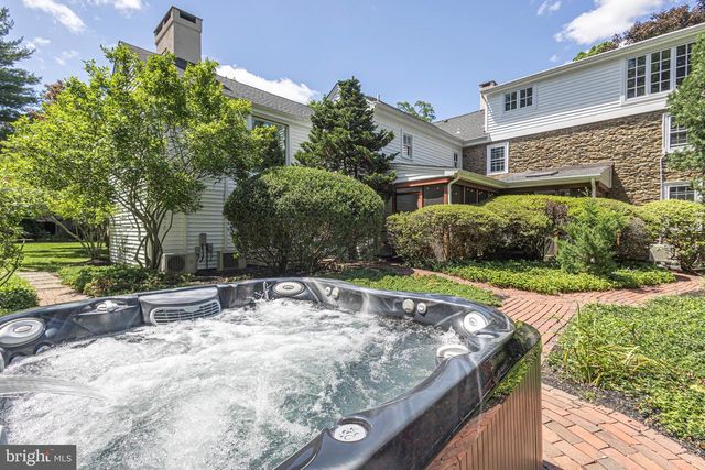 222 AQUEDUCT RD, Washington Crossing, PA 18977