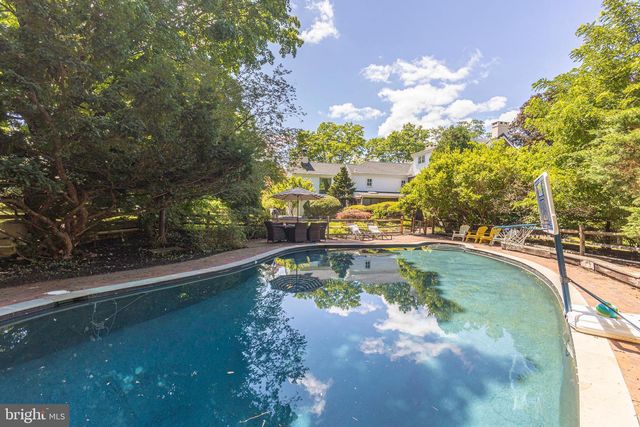 222 AQUEDUCT RD, Washington Crossing, PA 18977