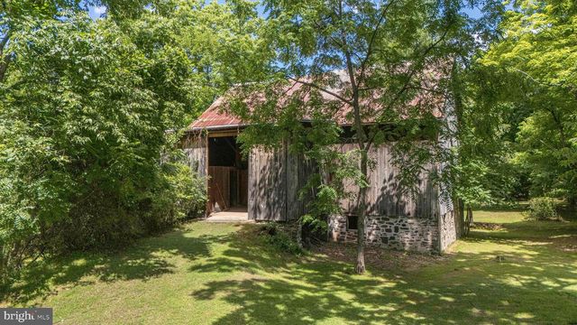 222 AQUEDUCT RD, Washington Crossing, PA 18977