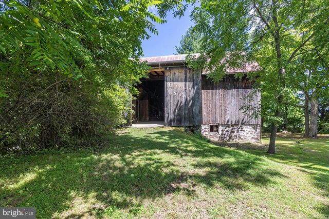 222 AQUEDUCT RD, Washington Crossing, PA 18977