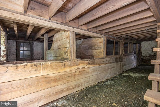 222 AQUEDUCT RD, Washington Crossing, PA 18977