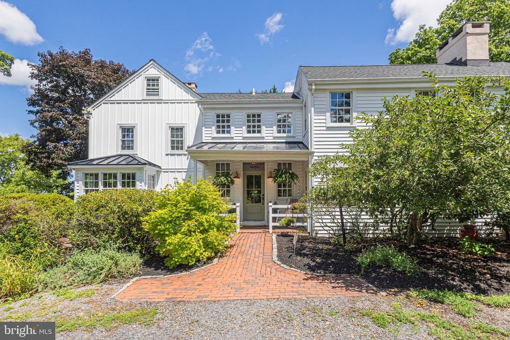 222 AQUEDUCT RD, Washington Crossing, PA 18977