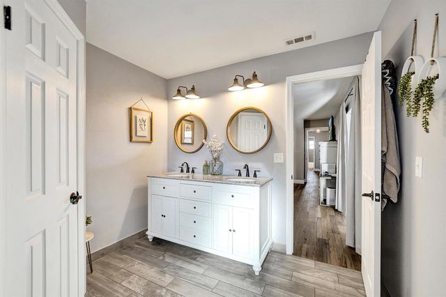 800 Blue Ridge Way, Davie, FL 33325