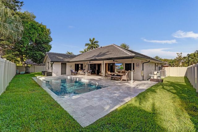 800 Blue Ridge Way, Davie, FL 33325