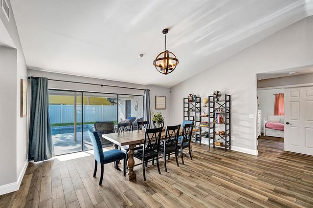 800 Blue Ridge Way, Davie, FL 33325
