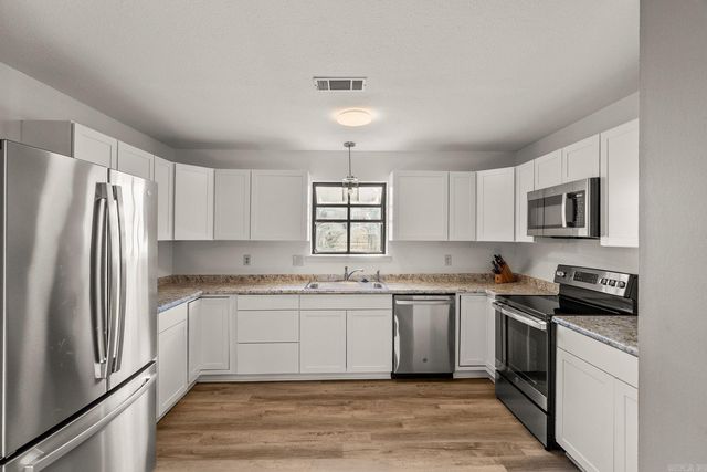 510 Asbury Rd, Little Rock, AR 72211