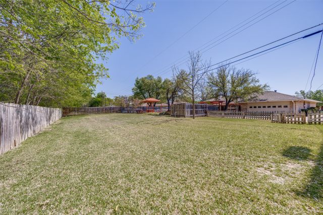 1507 Crescent Drive, Sherman, TX 75092