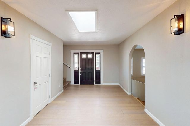 9207 Edith Boulevard NE, Albuquerque, NM 87113