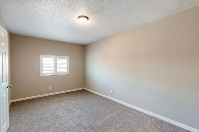 9207 Edith Boulevard NE, Albuquerque, NM 87113