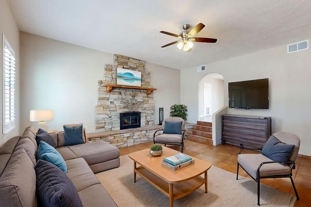 9207 Edith Boulevard NE, Albuquerque, NM 87113
