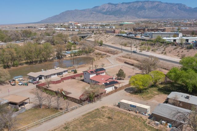 9207 Edith Boulevard NE, Albuquerque, NM 87113