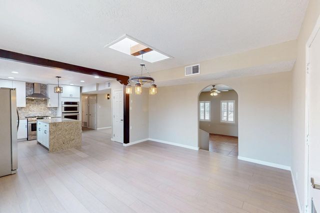 9207 Edith Boulevard NE, Albuquerque, NM 87113