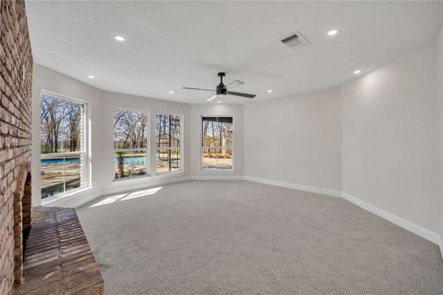 7004 Ledbetter Road, Arlington, TX 76001