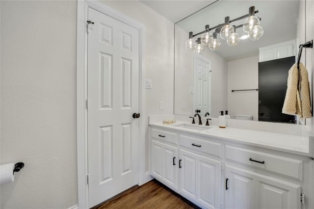 7004 Ledbetter Road, Arlington, TX 76001
