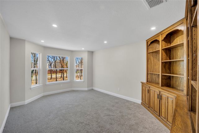 7004 Ledbetter Road, Arlington, TX 76001