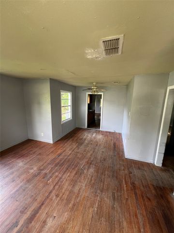 2728 Hillcrest Avenue, Shreveport, LA 71108