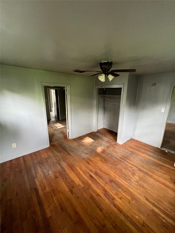 2728 Hillcrest Avenue, Shreveport, LA 71108