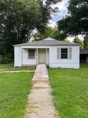 2728 Hillcrest Avenue, Shreveport, LA 71108