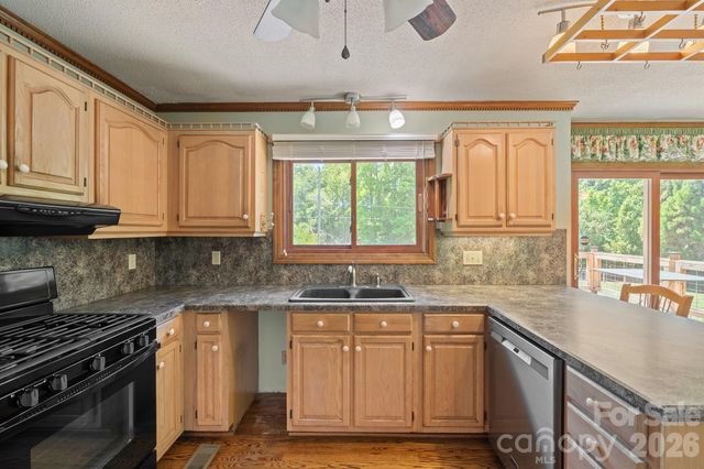 725 Sunridge Drive 18, Lincolnton, NC 28092