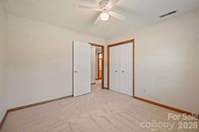 725 Sunridge Drive 18, Lincolnton, NC 28092
