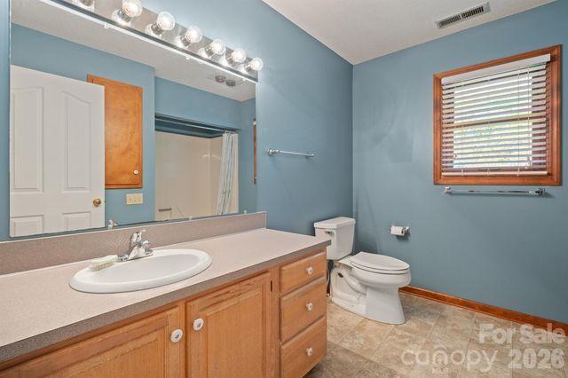 725 Sunridge Drive 18, Lincolnton, NC 28092