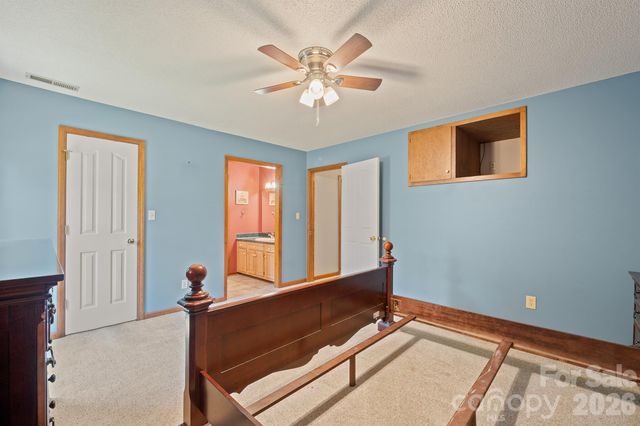 725 Sunridge Drive 18, Lincolnton, NC 28092