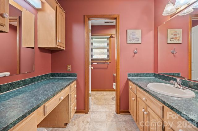 725 Sunridge Drive 18, Lincolnton, NC 28092