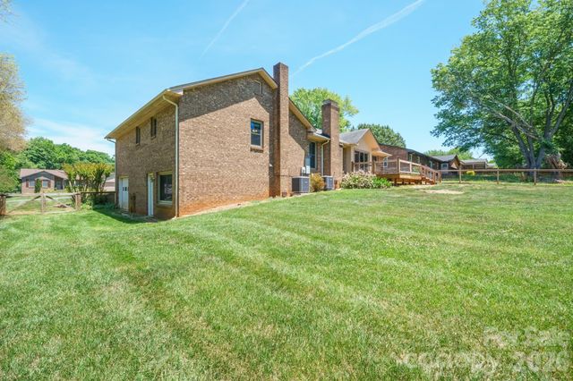 725 Sunridge Drive 18, Lincolnton, NC 28092