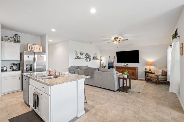 13521 Gunsmoke Lane, Cresson, TX 76035