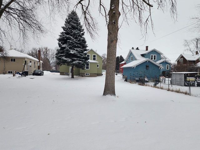 531 6TH AVENUE, Menominee, MI 49858