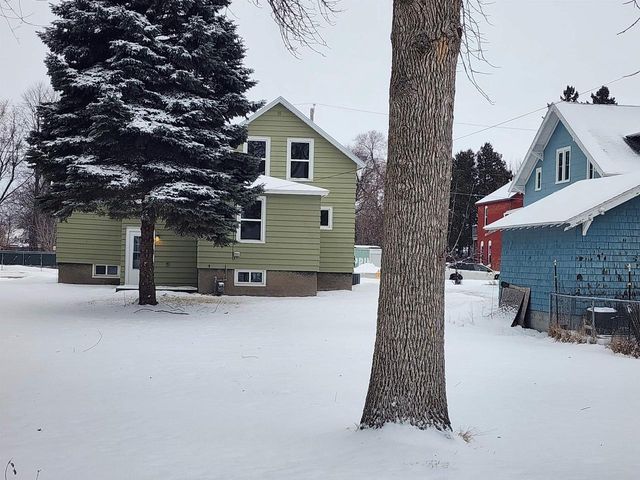 531 6TH AVENUE, Menominee, MI 49858