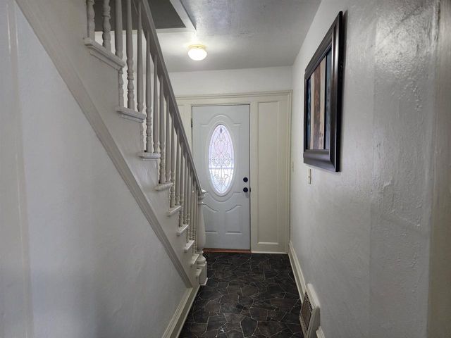 531 6TH AVENUE, Menominee, MI 49858