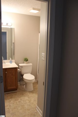 219 Woodruff Park Lane, Simpsonville, SC 29681