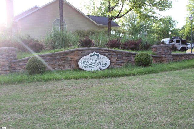 219 Woodruff Park Lane, Simpsonville, SC 29681