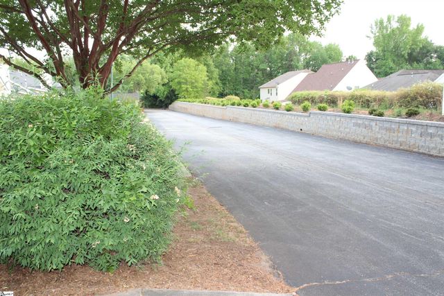 219 Woodruff Park Lane, Simpsonville, SC 29681