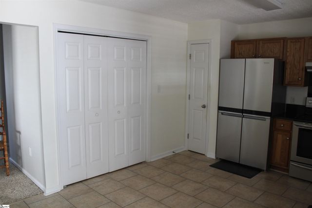 219 Woodruff Park Lane, Simpsonville, SC 29681