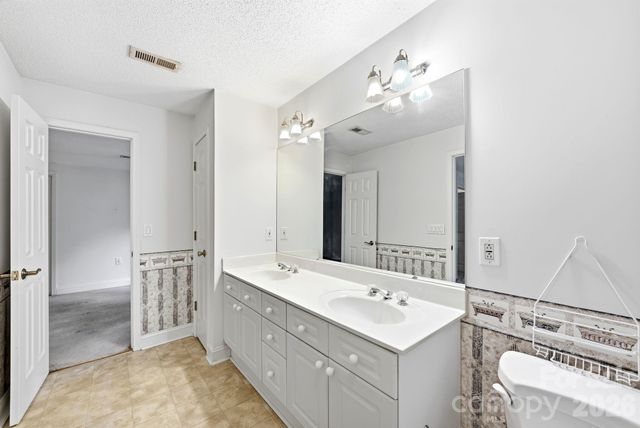 721 Canterbury Road, Kings Mountain, NC 28086