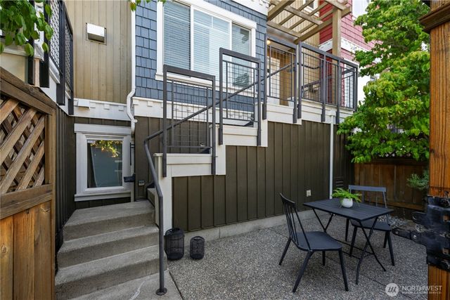 7316 Woodlawn Avenue NE, Seattle, WA 98115