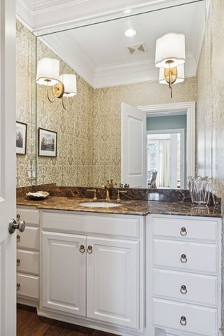 4 Middleton Park Ln, Nashville, TN 37215