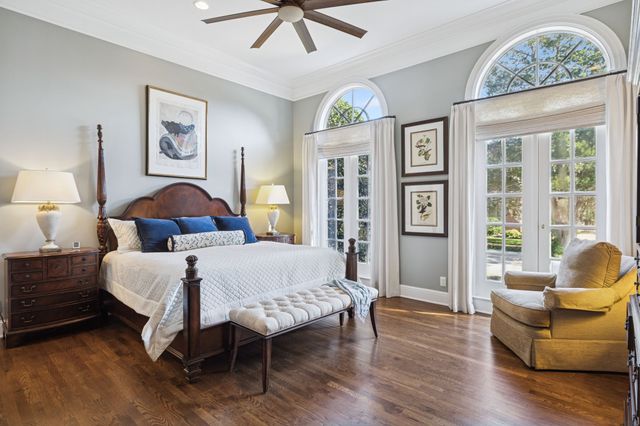 4 Middleton Park Ln, Nashville, TN 37215