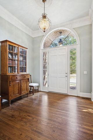 4 Middleton Park Ln, Nashville, TN 37215